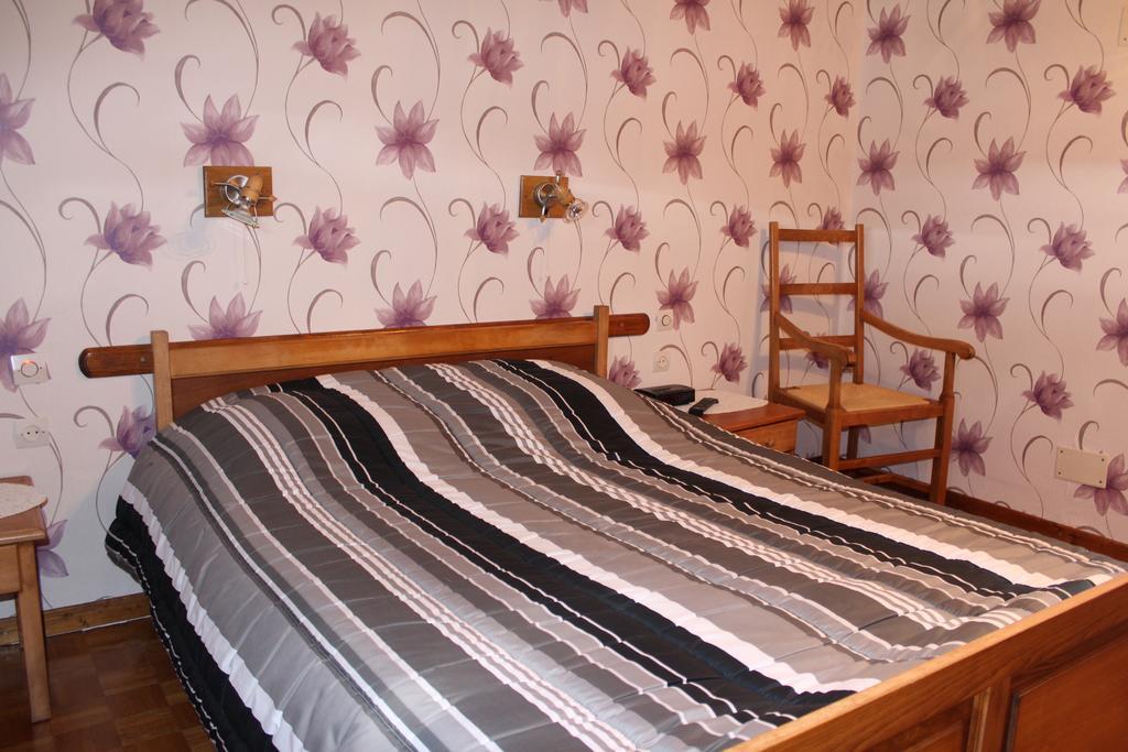 Chambres D'Hotes Au Vieux Moulin Entre Sarreguemine Et Bitche Rahling Ruang foto
